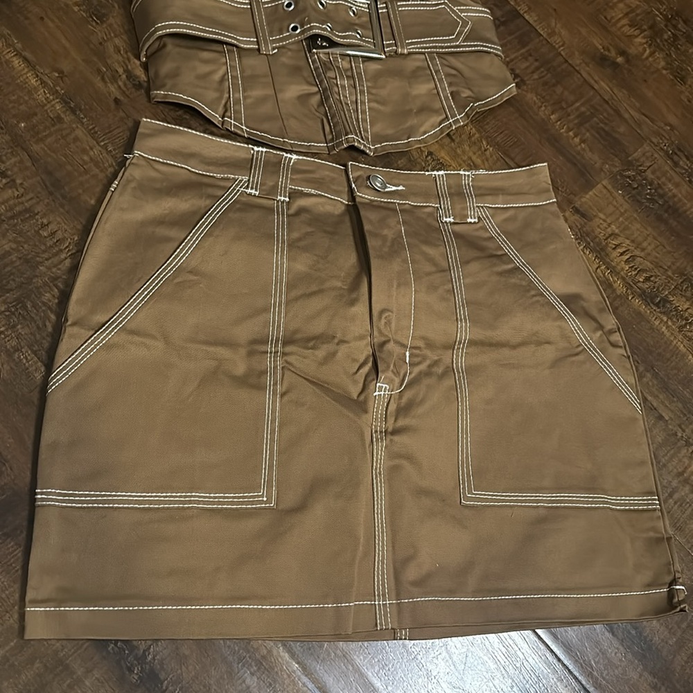 NWOT 2 Piece Top/Skirt Set by BLANC Clothing Size M - Picture 2 of 6